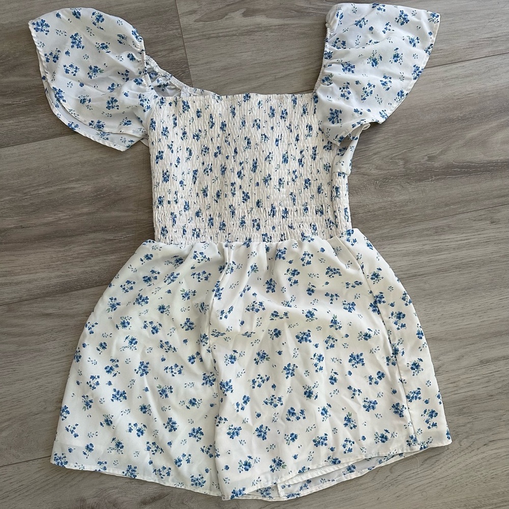 Floral Off-Shoulder Romper - Picture 2 of 6